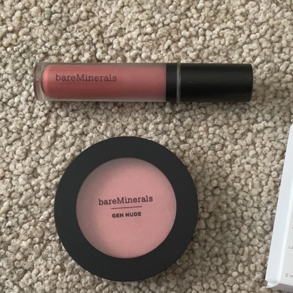 bareMinerals Makeup Set with Pink and Cream Shades - Picture 2 of 10